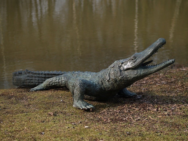 B844
